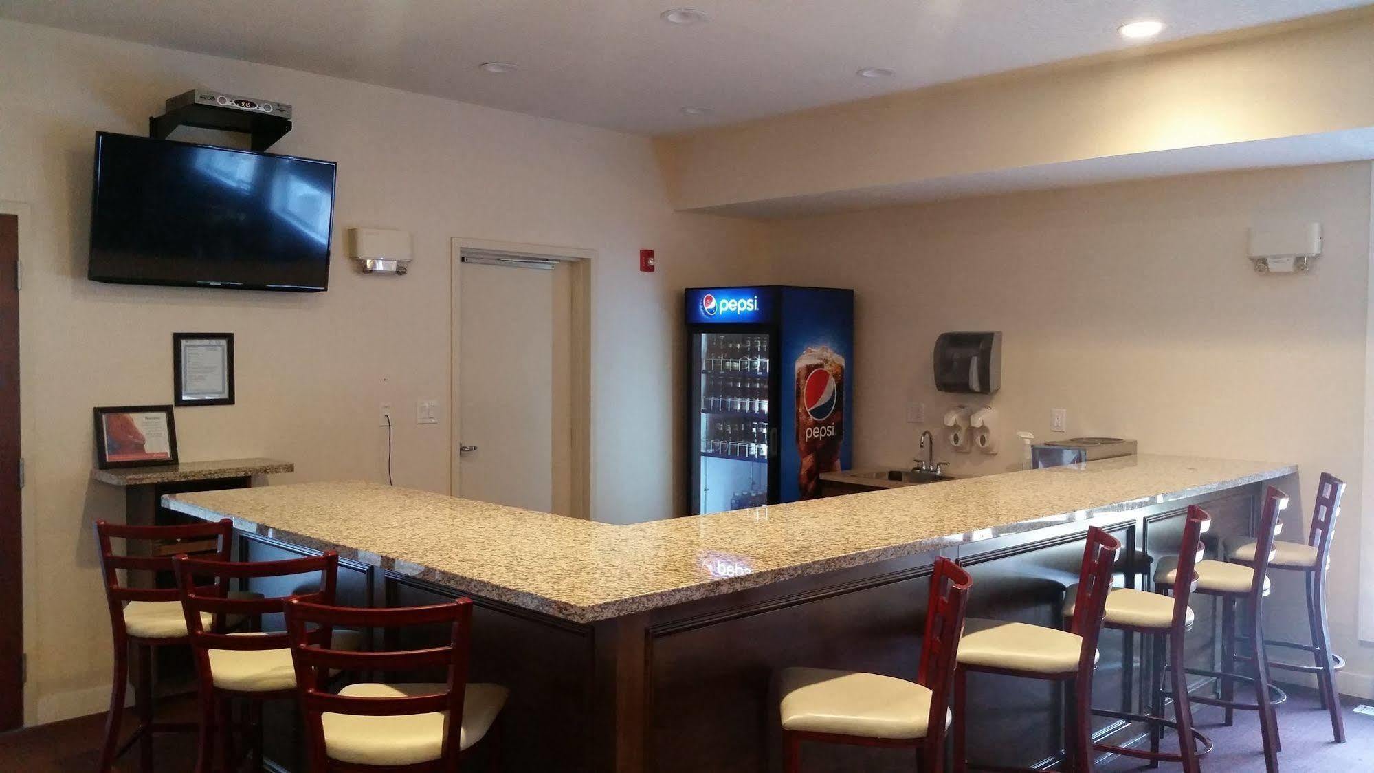 Days Inn By Wyndham Sioux Lookout Esterno foto